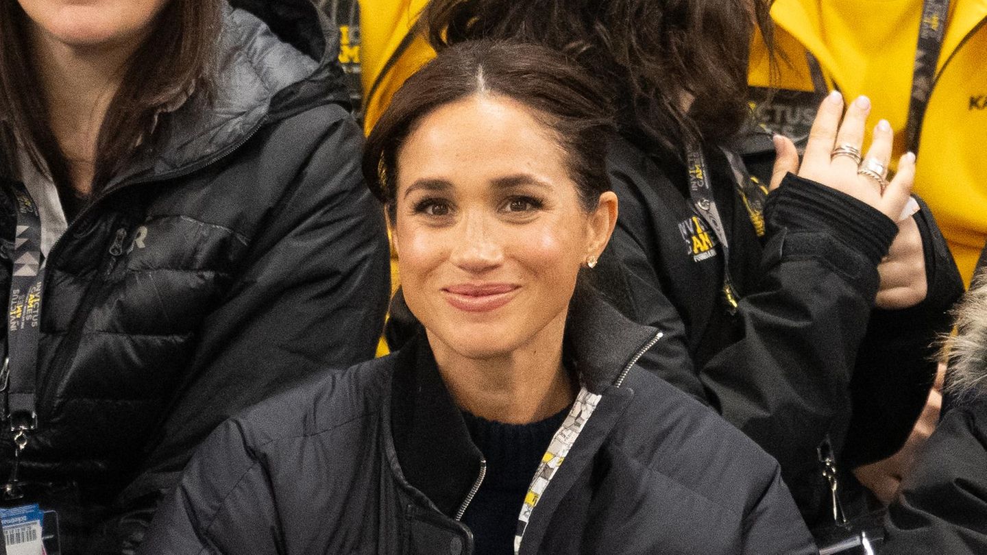 herzogin-meghan-zur-ckhaltung-mit-luxuri-ser-herm-s-jacke-trumpft-sie-bei-den-invictus-games-auf