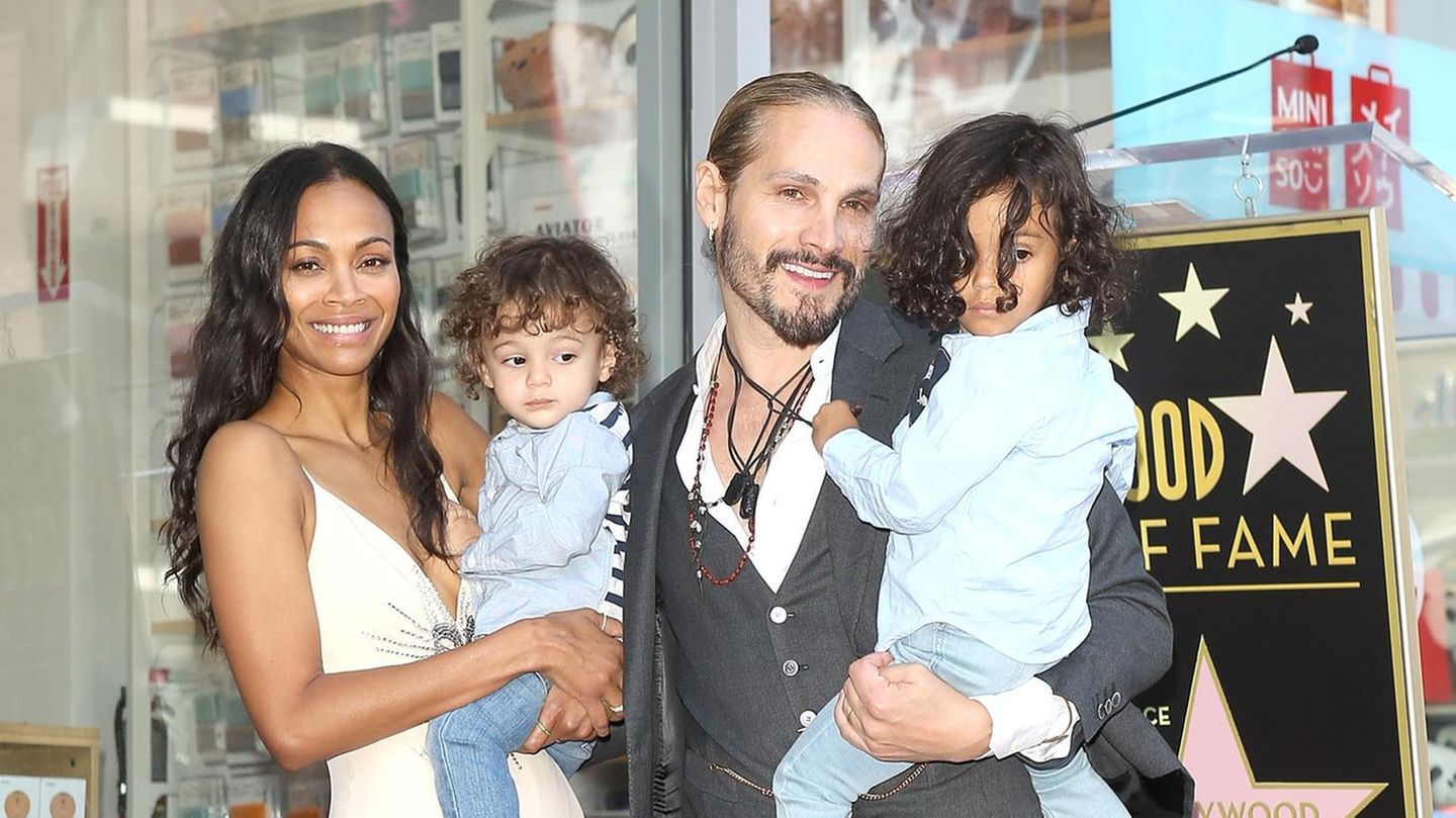 Star-Kids: Zoe Saldana legt frechen Red-Carpet-Auftritt mit ihren Jungs hin