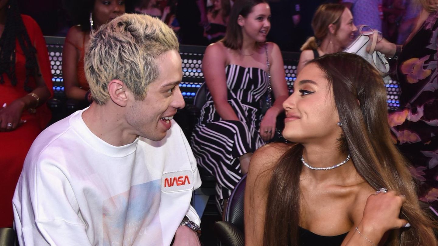 Ariana Grande: Ex-Verlobter Pete Davidson packt über ihr aktuelles Verhältnis aus