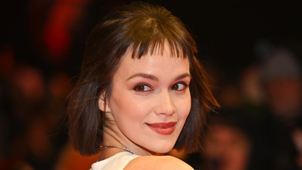 Emilia Schüle bei der Premiere von "Das Licht" im Rahmen der Berlinale 2025