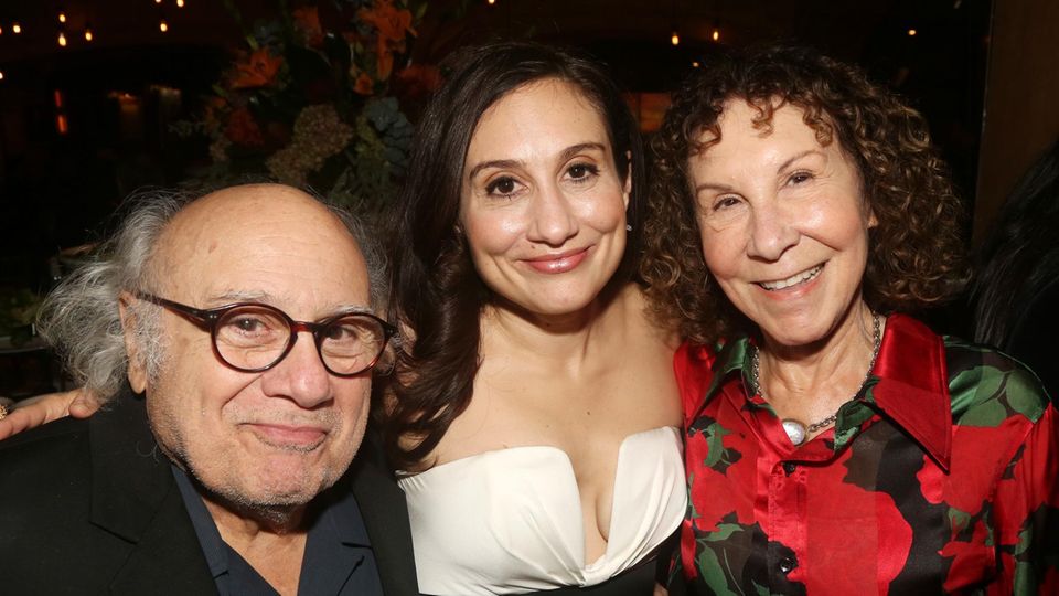 Danny DeVito, Lucy DeVito und Rhea Perlman