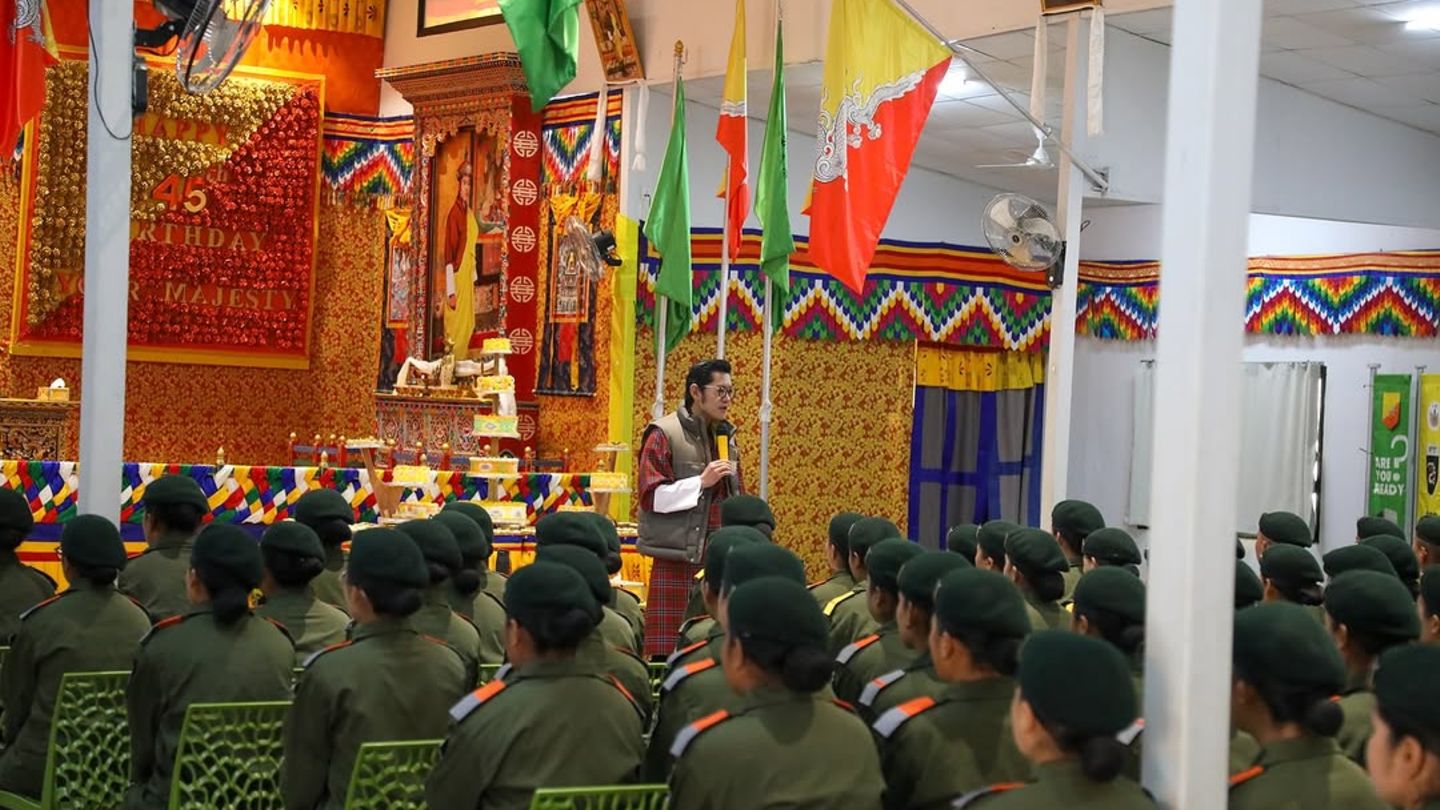 Königshaus Bhutan: Selbst an seinem Geburtstag denkt der König an sein Volk