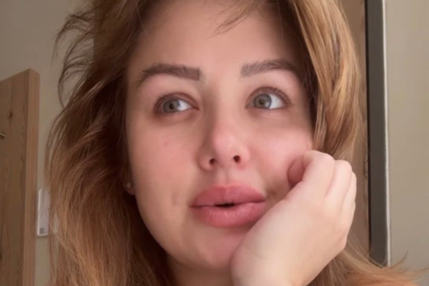 Sie Meldet Sich Nach 2 Wochen Wieder Kim Gloss "zusammengebrochen vor Schmerzen": Sie meldet sich erneut aus