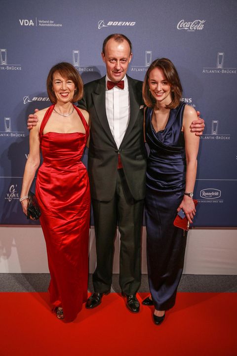 Kanzler Friedrich Merz im Kinderglück Privates Familiendetail