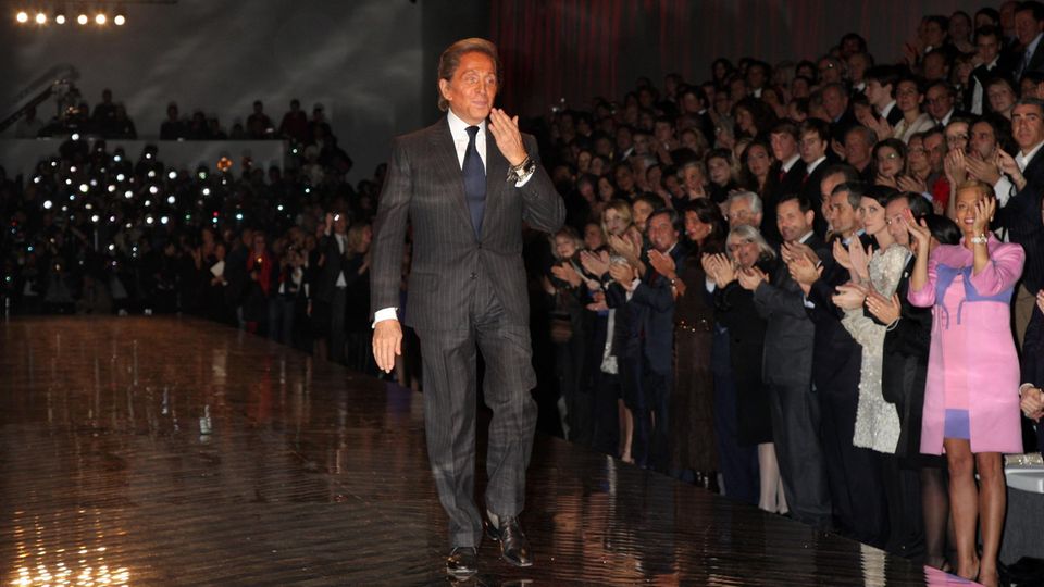 Valentino Garavani bekam Standing Ovations bei seiner letzten Modenschau im Jahr 2008. 