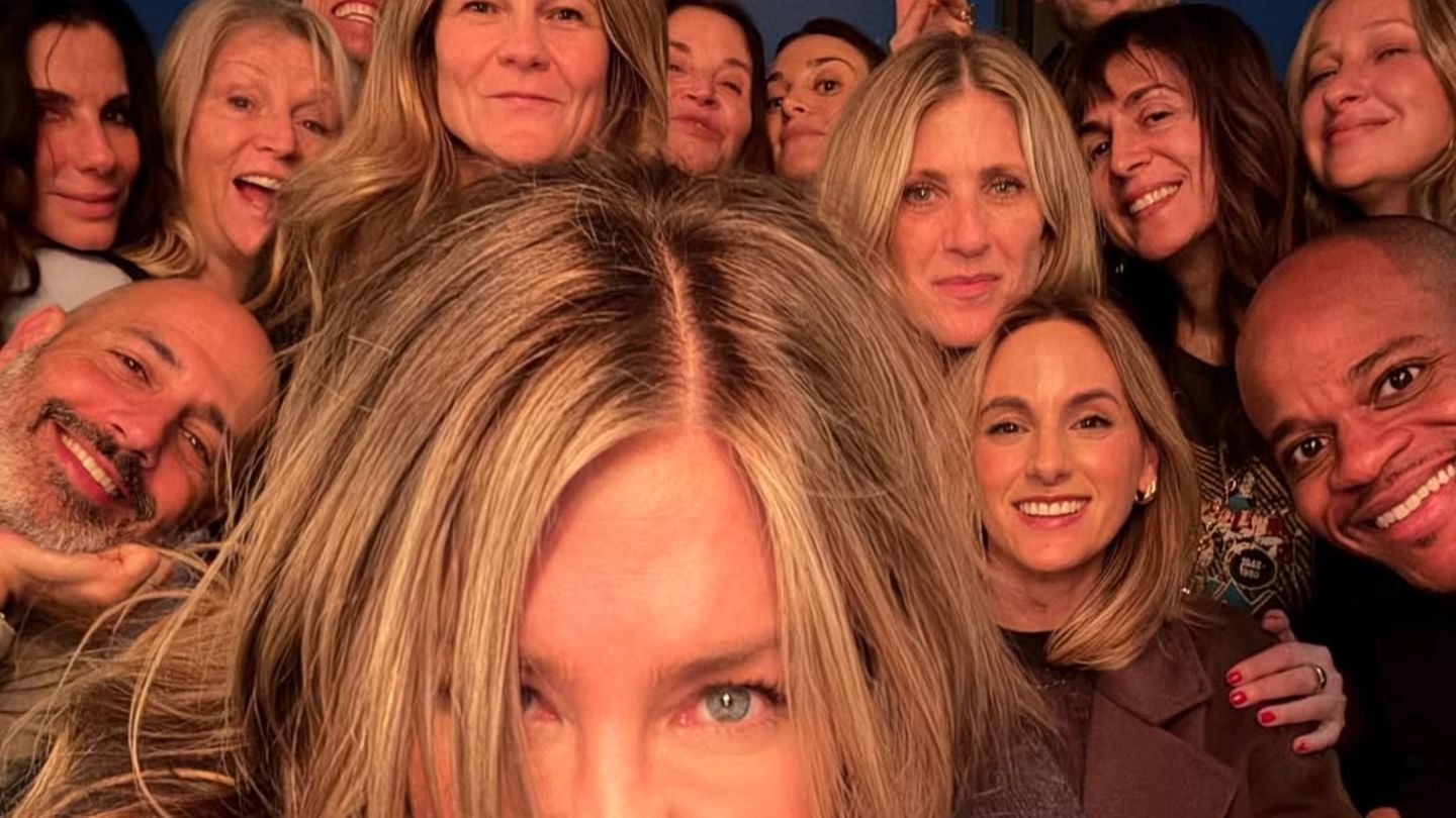 Stars 2025: Hollywood-Wimmelbild! Jennifer Aniston teilt Schnappschuss mit ihren Liebsten