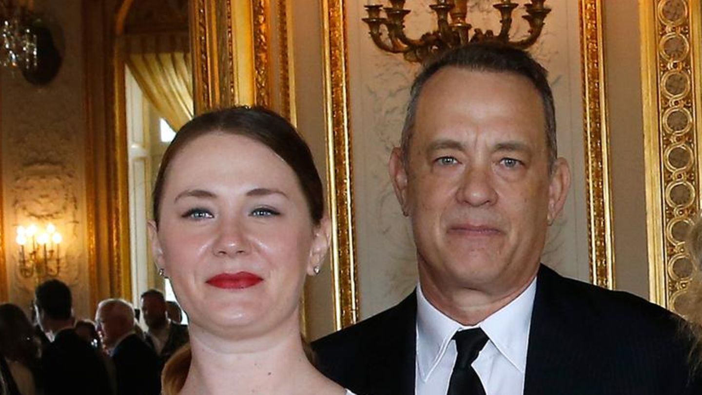 Tom-Hanks-Tom-Hanks-u-ert-sich-erstmals-zu-explosiven-Memoiren-seiner-Tochter