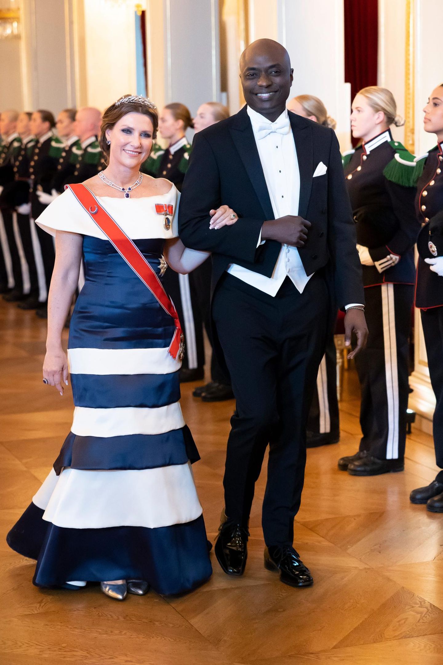 Prinzessin Leonor Co Diese Jungen Royals Lieben Mamas prinzessin-leonor-co-diese-jungen-royals-lieben-mamas