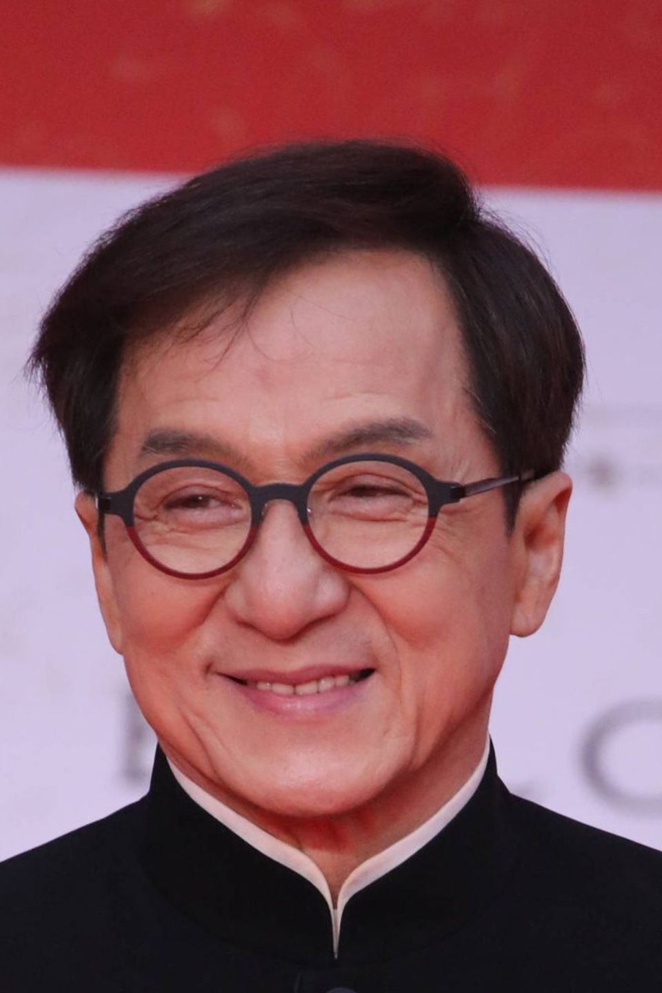 Jackie Chan - Starporträt, News, Bilder | GALA.de