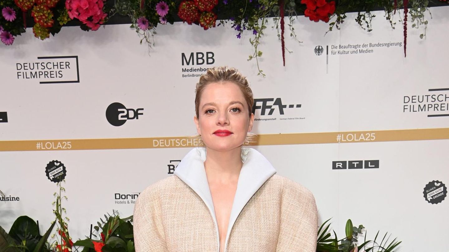 Deutscher-Filmpreis-2025-Die-aufregendsten-Looks-des-75-Deutschen-Filmpreises