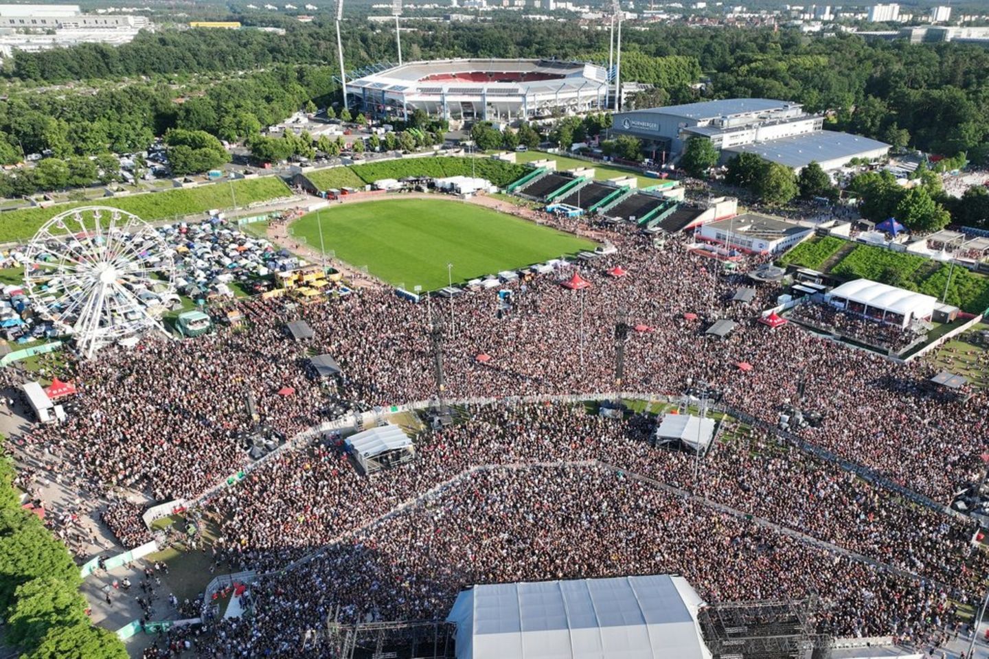 Was Kostet Ein Bier Bei Rock Im Park www.gala.de