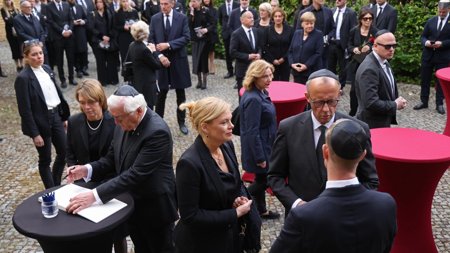 Abschied von Margot Friedländer: Prominente Trauergäste zollen Respekt einer außergewöhnlichen Überlebenden des Holocaust