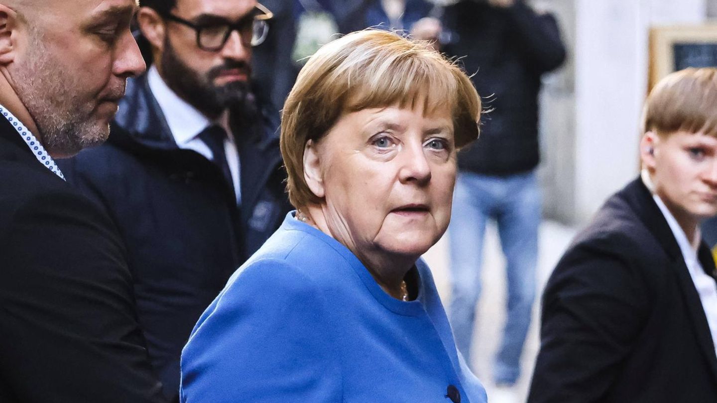 Angela Merkel verliert offene Worte über ihr neues Leben: "Das belastet natürlich" | GALA.de