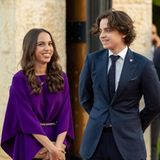 Eine weitere Momentaufnahme zeigt Prinzessin Salma fröhlich neben ihrem Bruder Prinz Hashem. Mit den herzlichen Worten: "Meine Lieben", kommentiert Königin Rania das Foto ihrer beiden Jüngsten am Rande der Feierlichkeiten zum Unabhängigkeitstag. 