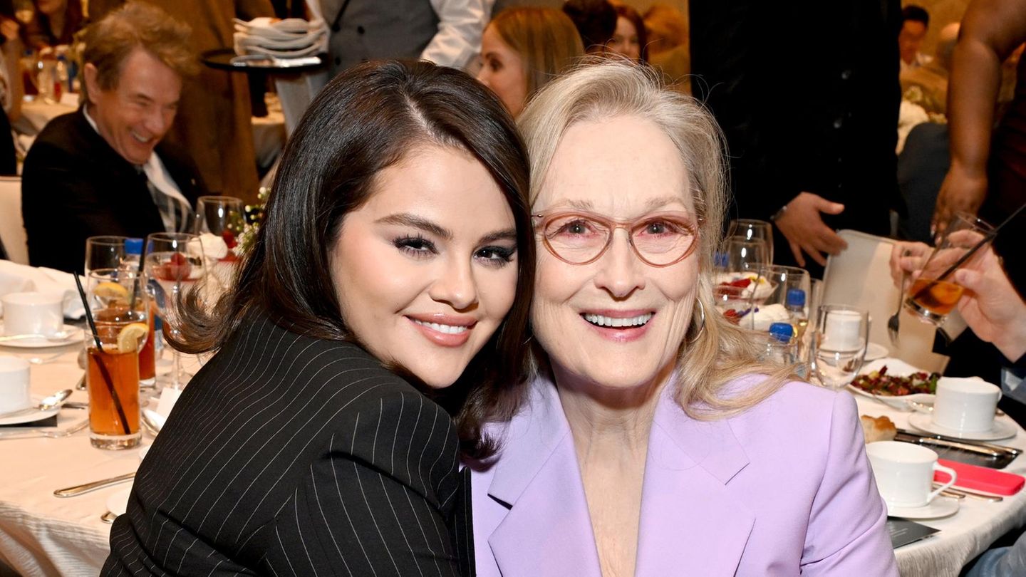 Selena-Gomez-Selena-Gomez-und-Meryl-Streep-stellen-ikonischen-Moment-nach