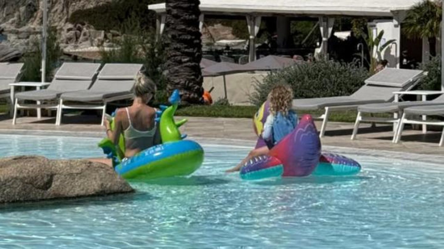Lena-Gercke-Lena-Gercke-teilt-traumhafte-Fotos-von-Familienurlaub-mit-ihren-Kids