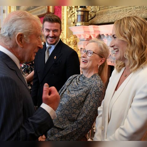 Königlich gute Unterhaltung: König Charles begrüßte Kate Winslet (r.), Meryl Streep und Dauergast David Beckham im St.-James-P