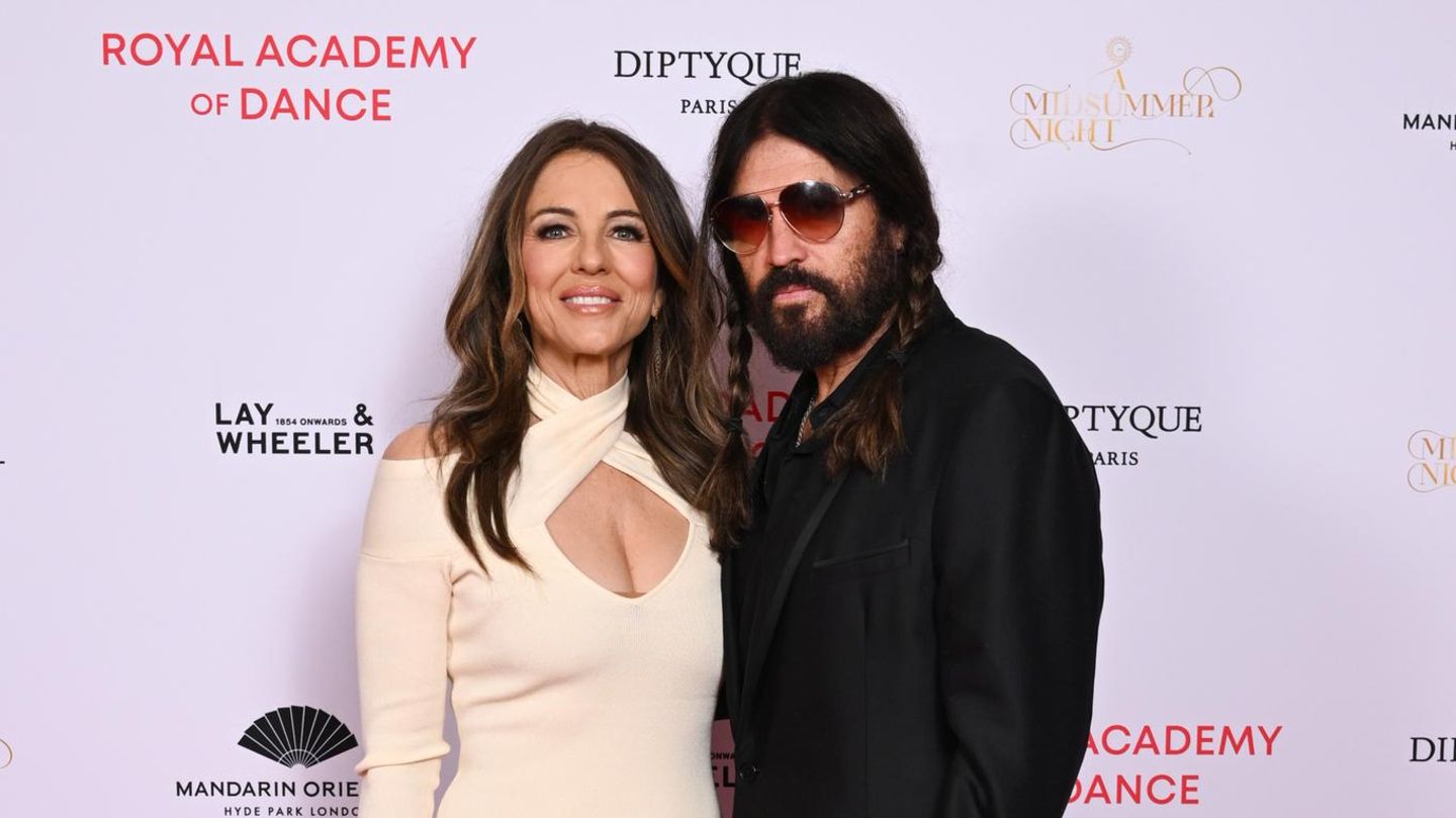 Couple-Looks-Auf-dem-Red-Carpet-zusammen-doch-es-bleibt-ein-Gegensatz