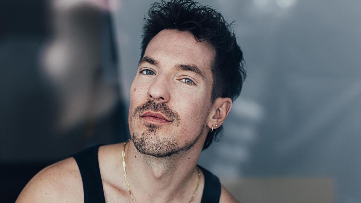 Nico-Stank-Der-Comedian-ist-mit-Riccardo-Simonetti-befreundet-aber-in-Sachen-Liebe-tickt-er-anders