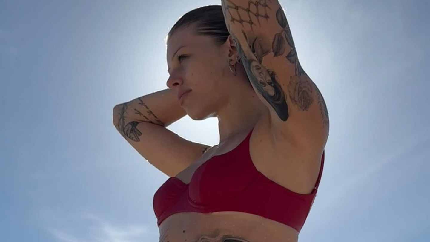 Marcella-Hetfield-Diese-Beauty-ist-Tochter-eines-Metal-Giganten
