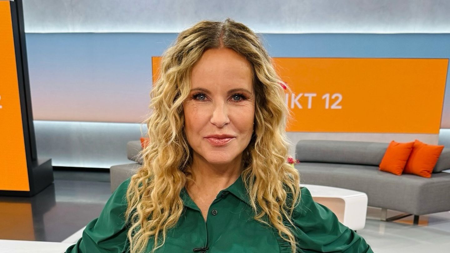 Katja-Burkard-Katja-Burkard-zeigt-ihre-Sportroutine-und-die-Fans-sind-schwer-beeindruckt