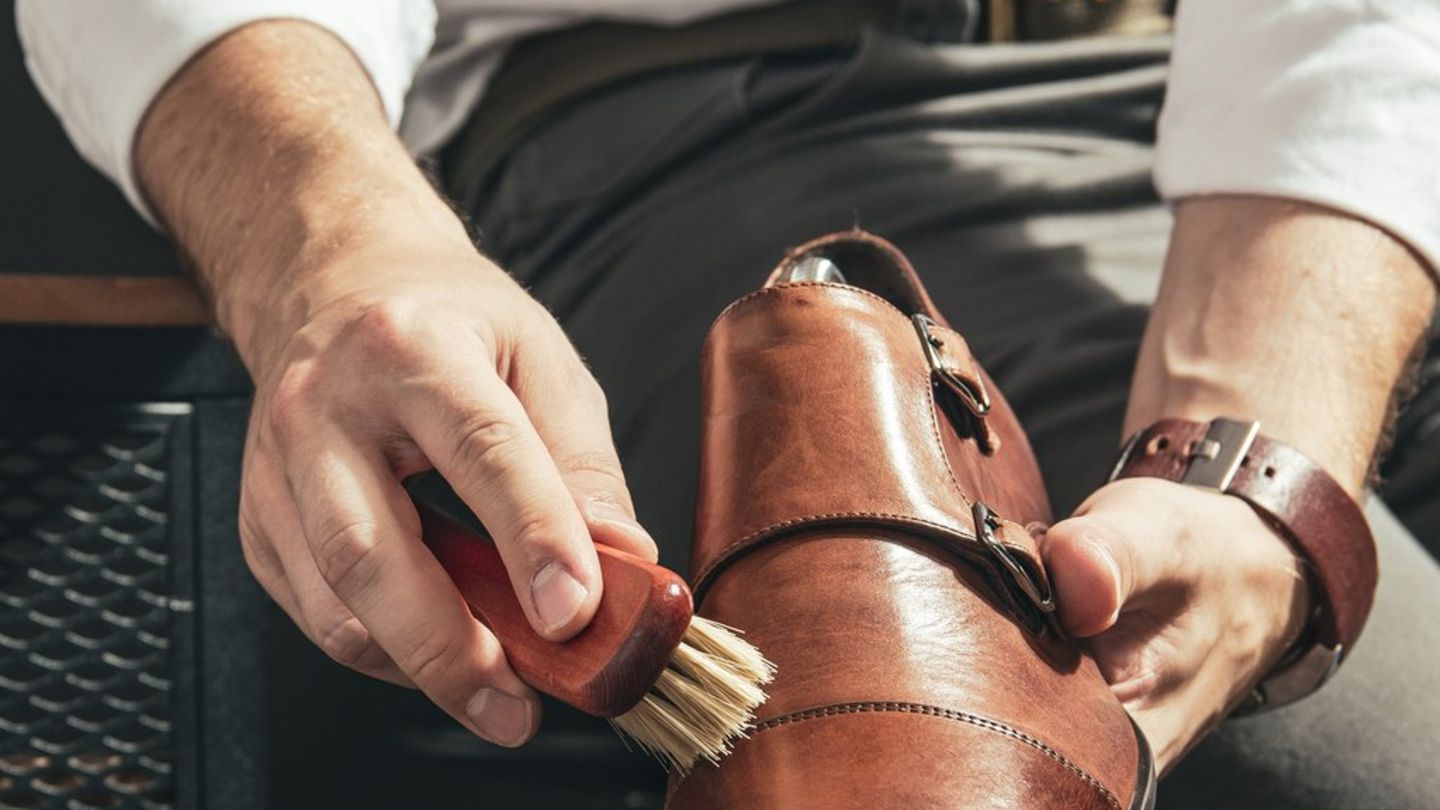 Reinigung-So-bleibt-Leder-lange-sch-n