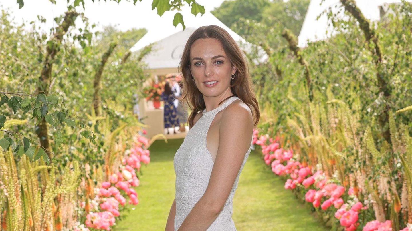 Lady-Violet-Manners-Ihre-wundersch-ne-High-Society-Hochzeit-auf-Belvoir-Castle