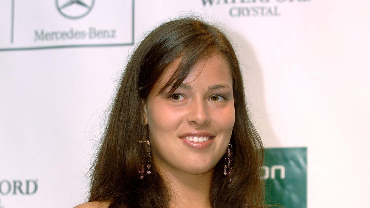 Ana-Ivanovi-Ana-Ivanovi-feiert-38-Geburtstag-und-strahlt-mehr-denn-je