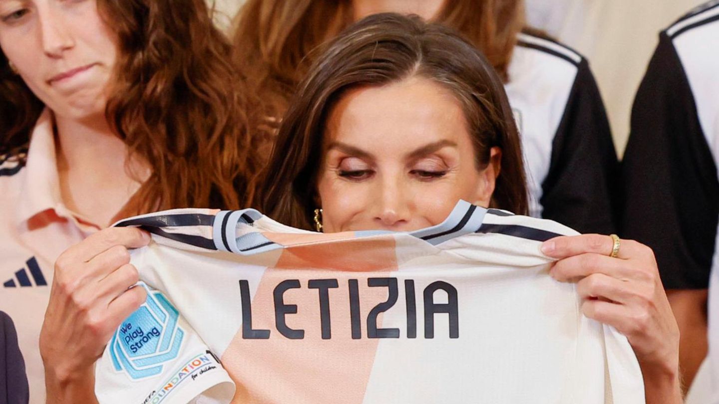 K-nigin-Letizia-Letizia-und-ihre-Lieben-wurden-2024-k-niglich-beschenkt