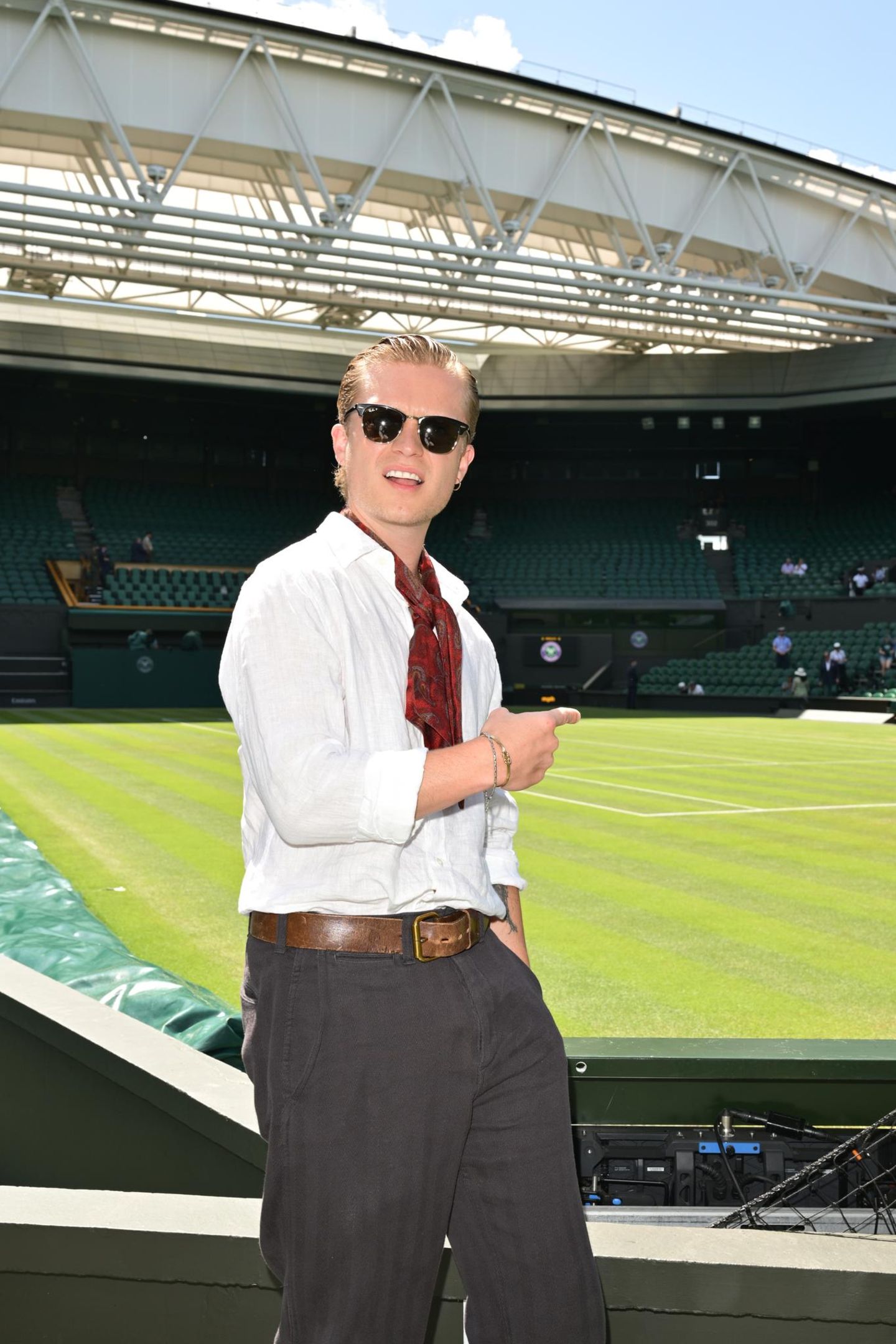 Im Laufe Des Tages Englisch Jannik Sinner + Iga Swiatek: Die Wimbledon Champions lassen es krachen