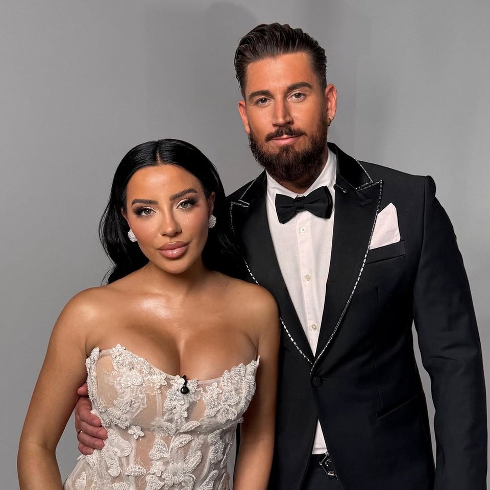 Mike Heiter + Leyla Lahouar: Alle Details zu ihren Standesamt-Looks |  GALA.de