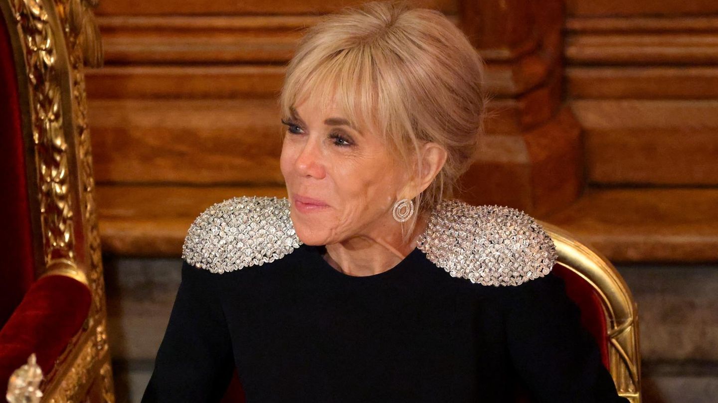 Brigitte-Macron-Zeigt-Brigitte-Macron-hier-ihren-besten-Look-des-dreit-gigen-Staatsbesuchs-