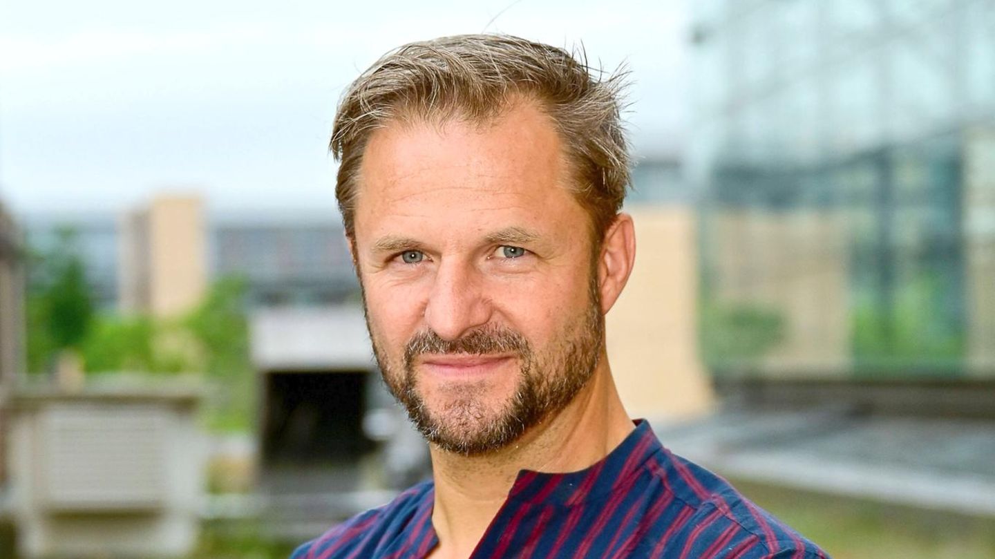 -Jedermann-Star-Philipp-Hochmair-Trauriges-Gest-ndnis-Ich-wei-nicht-was-Gl-ck-tats-chlich-ist-
