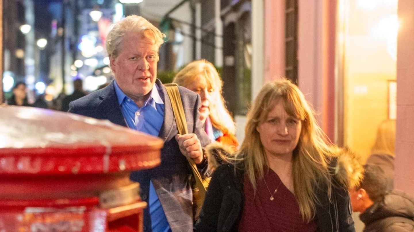 Charles-Spencer-Seine-Freundin-verklagt-Ex-Frau-Karen-wegen-vertraulicher-Details