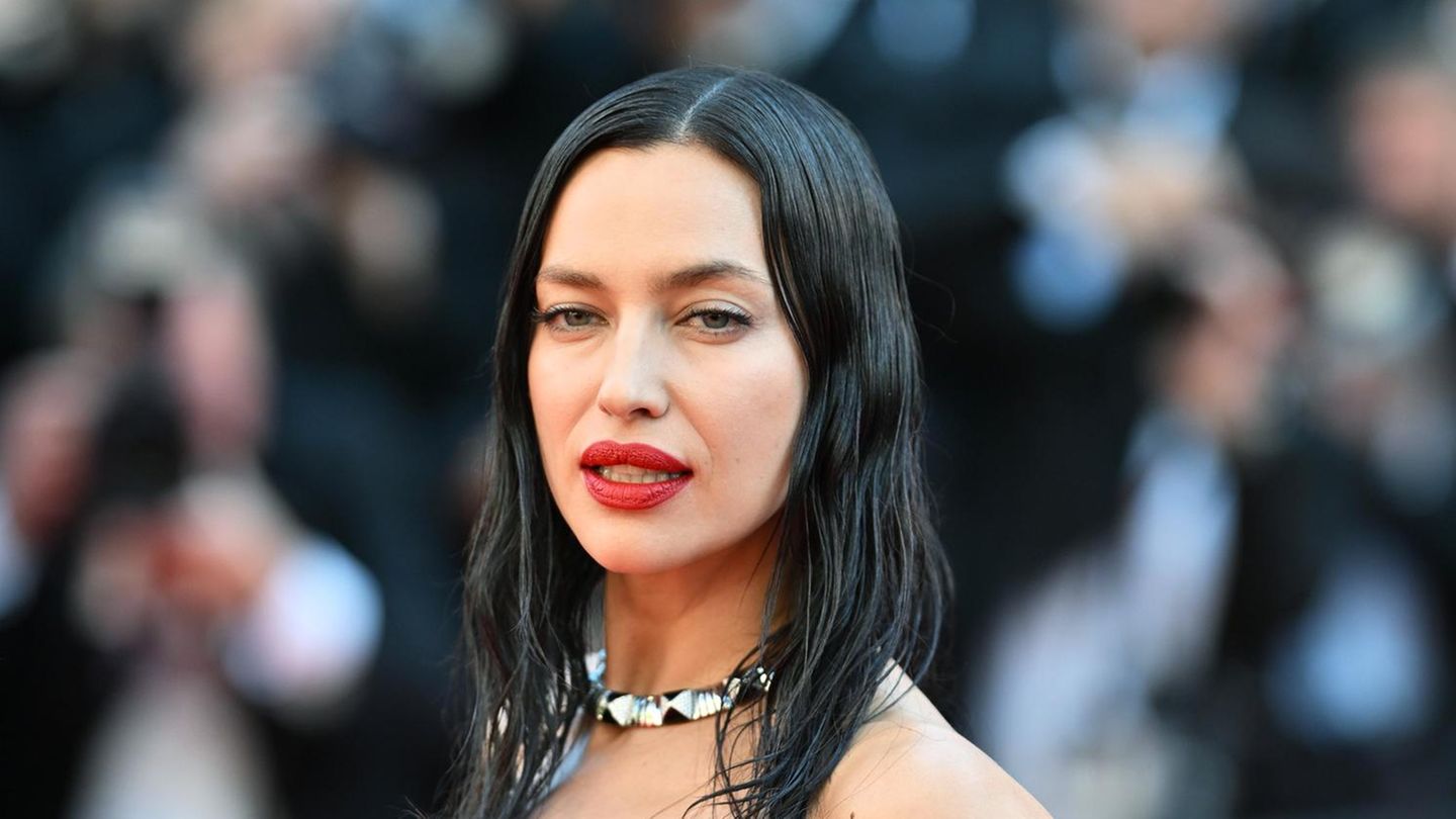 Irina-Shayk-Irina-Shayk-knutscht-pl-tzlich-mit-IHM