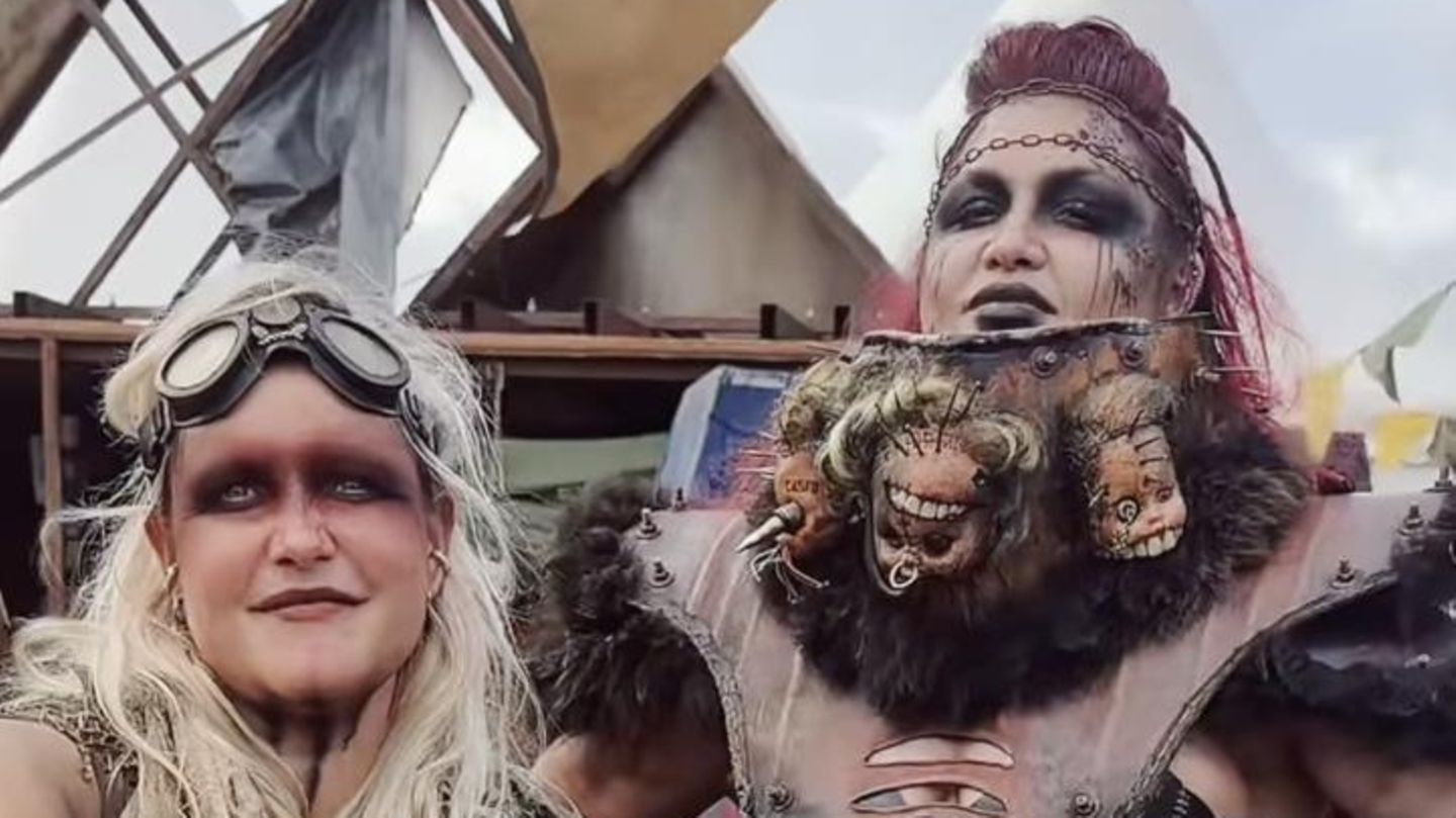 Wacken-2025-Beim-Wacken-Open-Air-polarisiert-Sophia-Thiel-erneut-mit-ihrem-Look