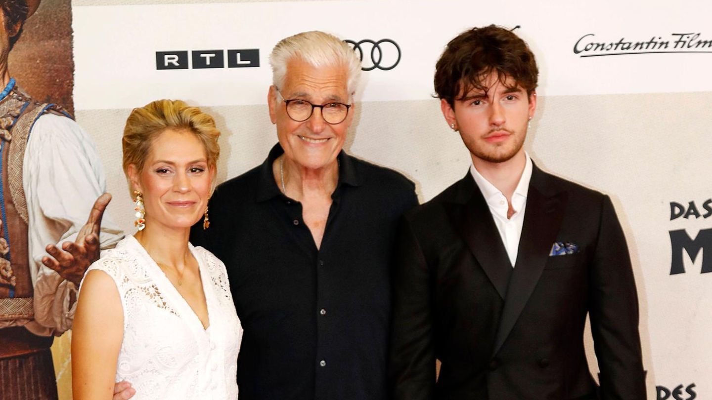 Deutsche-Events-In-M-nchen-legen-sie-einen-stylischen-Familienauftritt-hin