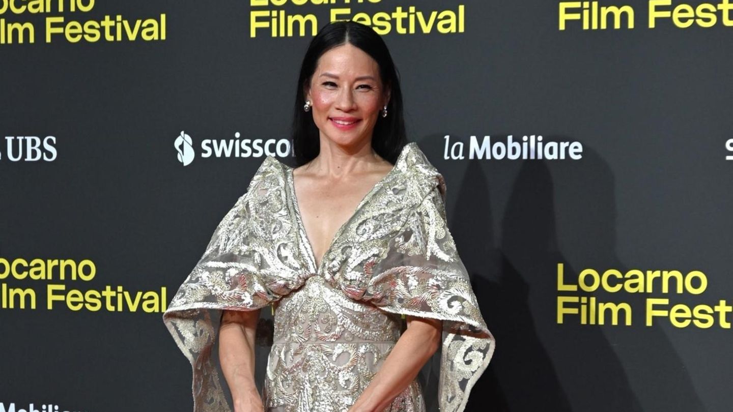 Red-Carpet-Style-2025-Bei-diesem-Red-Carpet-Auftritt-h-tten-wir-Lucy-Liu-10-Jahre-j-nger-gesch-tzt