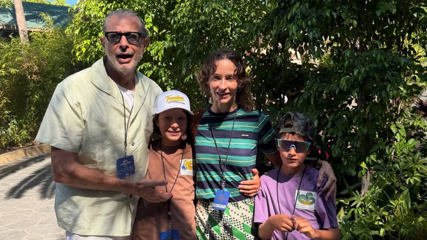 Disneyland-und-Co-Seine-Frau-schw-rmt-vom-perfekten-Familienausflug