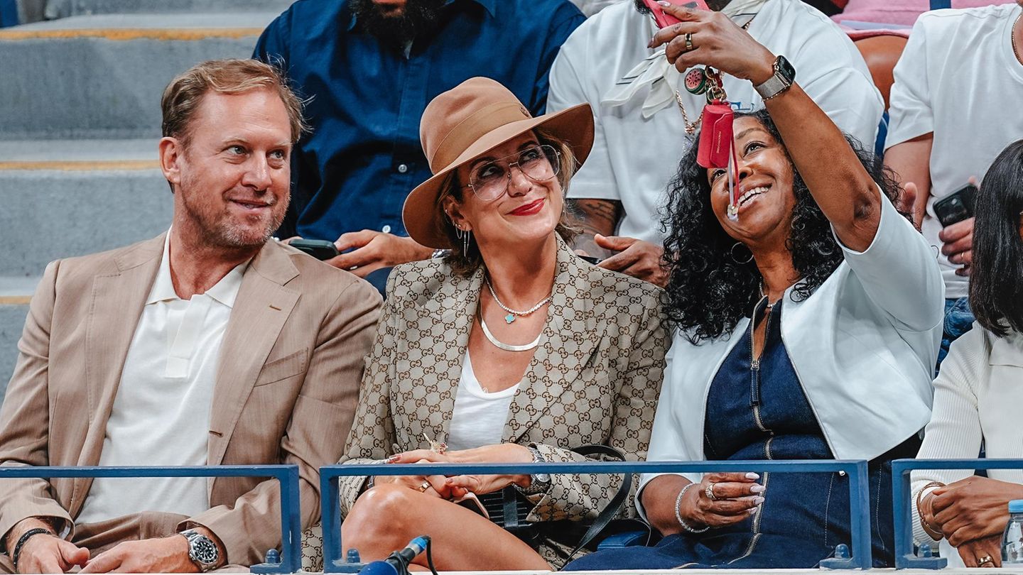 Style-am-Spielfeldrand-Bei-den-US-Open-stechen-diese-Promis-modisch-heraus