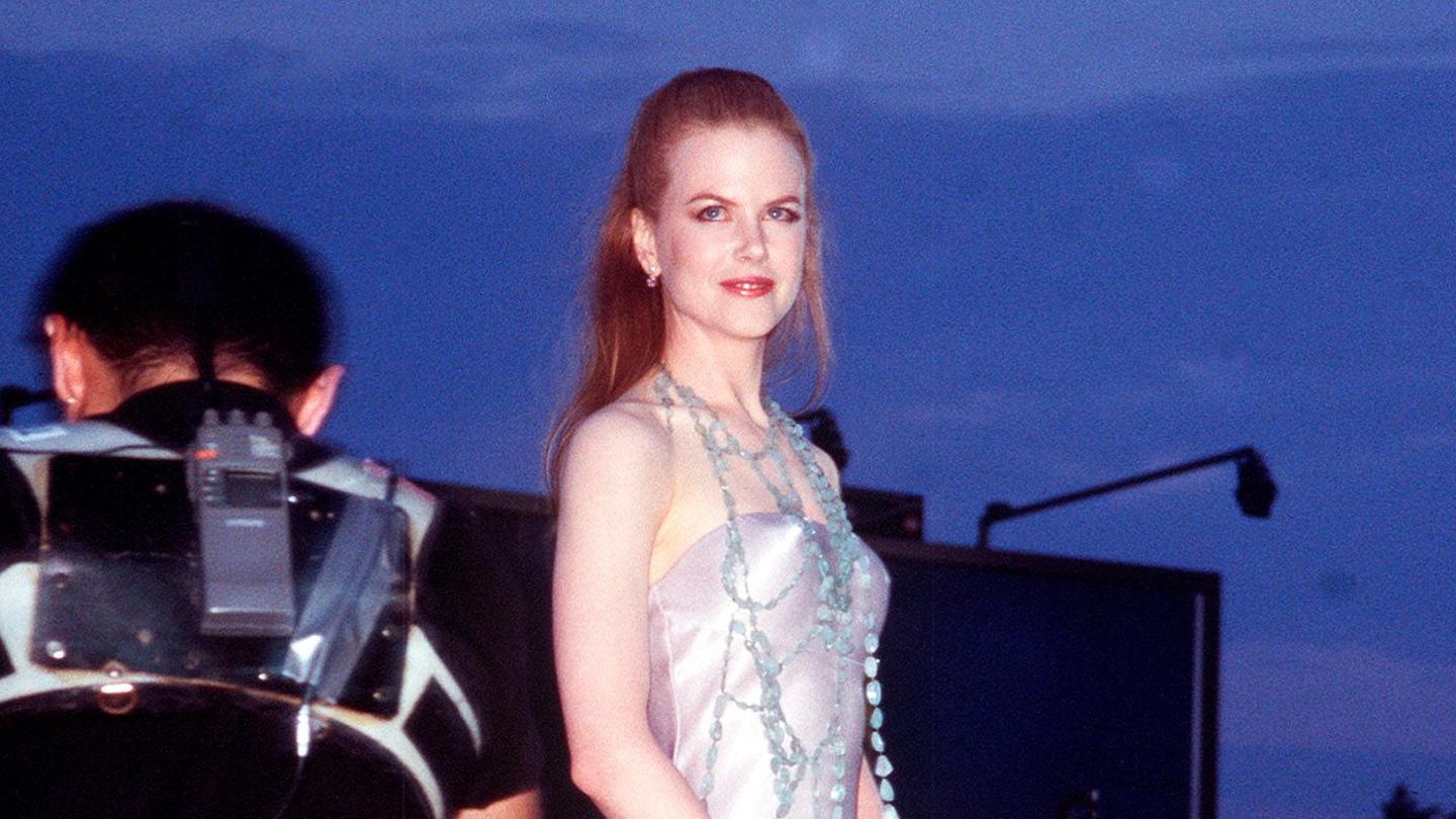 Filmfestspiele-in-Venedig-Das-waren-die-sch-nsten-Red-Carpet-Looks-der-letzten-Jahrzehnte