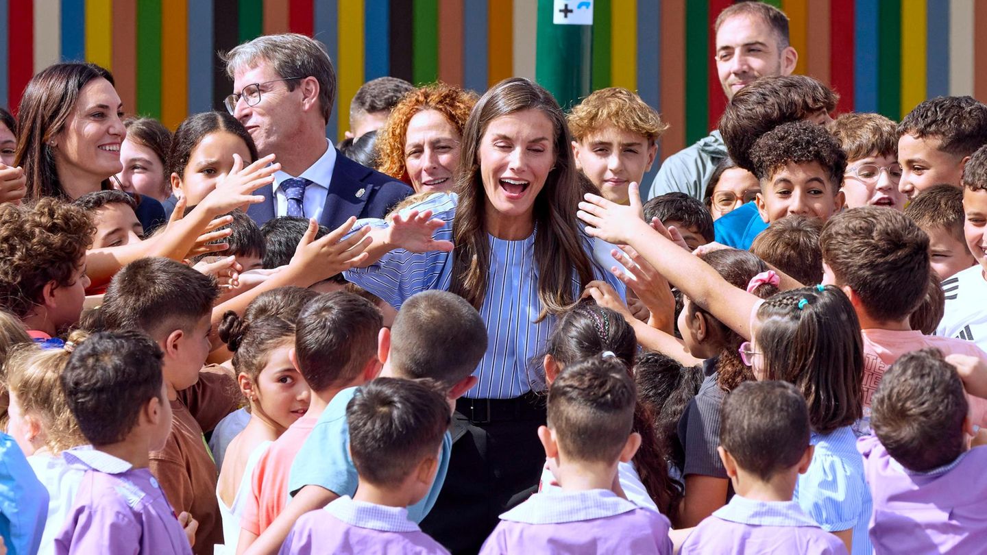 Royaler-Terminkalender-2025-Diese-Kids-starten-k-niglich-ins-neue-Schuljahr