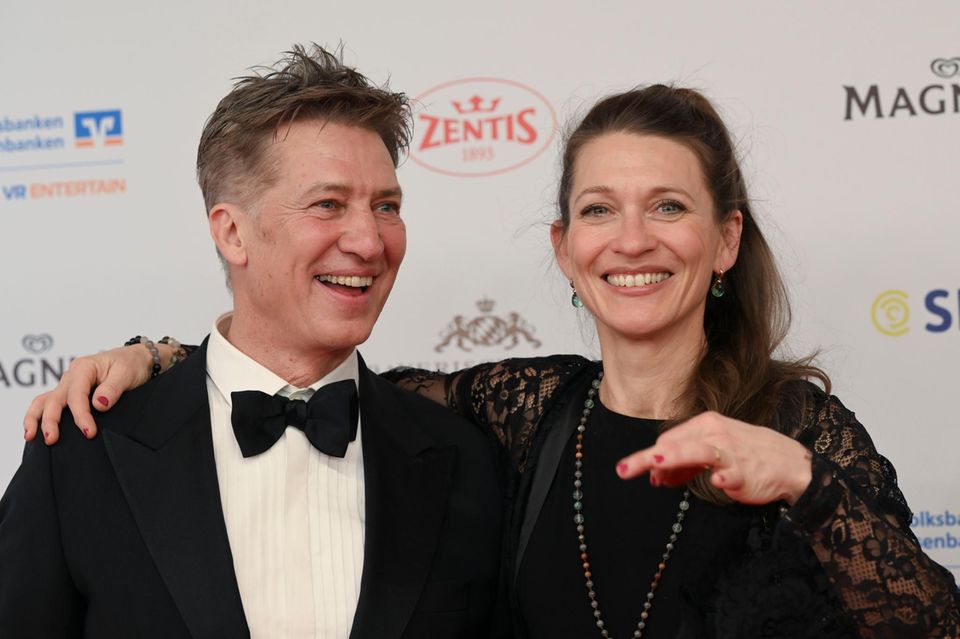 Zu Scherzen aufgelegt: Tobias und Julia Moretti beim Deutschen Filmball im Januar 2025.