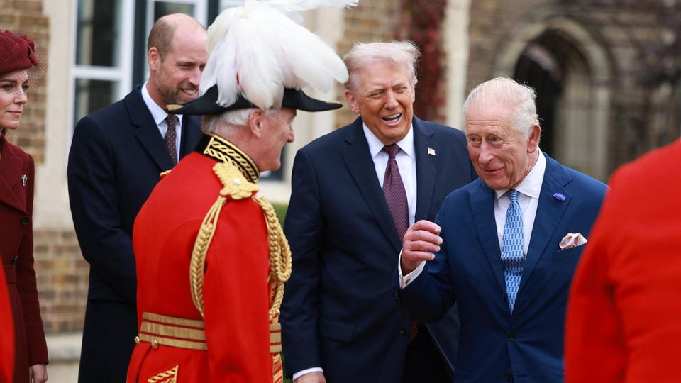 Gelächter auf Schloss Windsor: König Charles lockert die Stimmung auf.