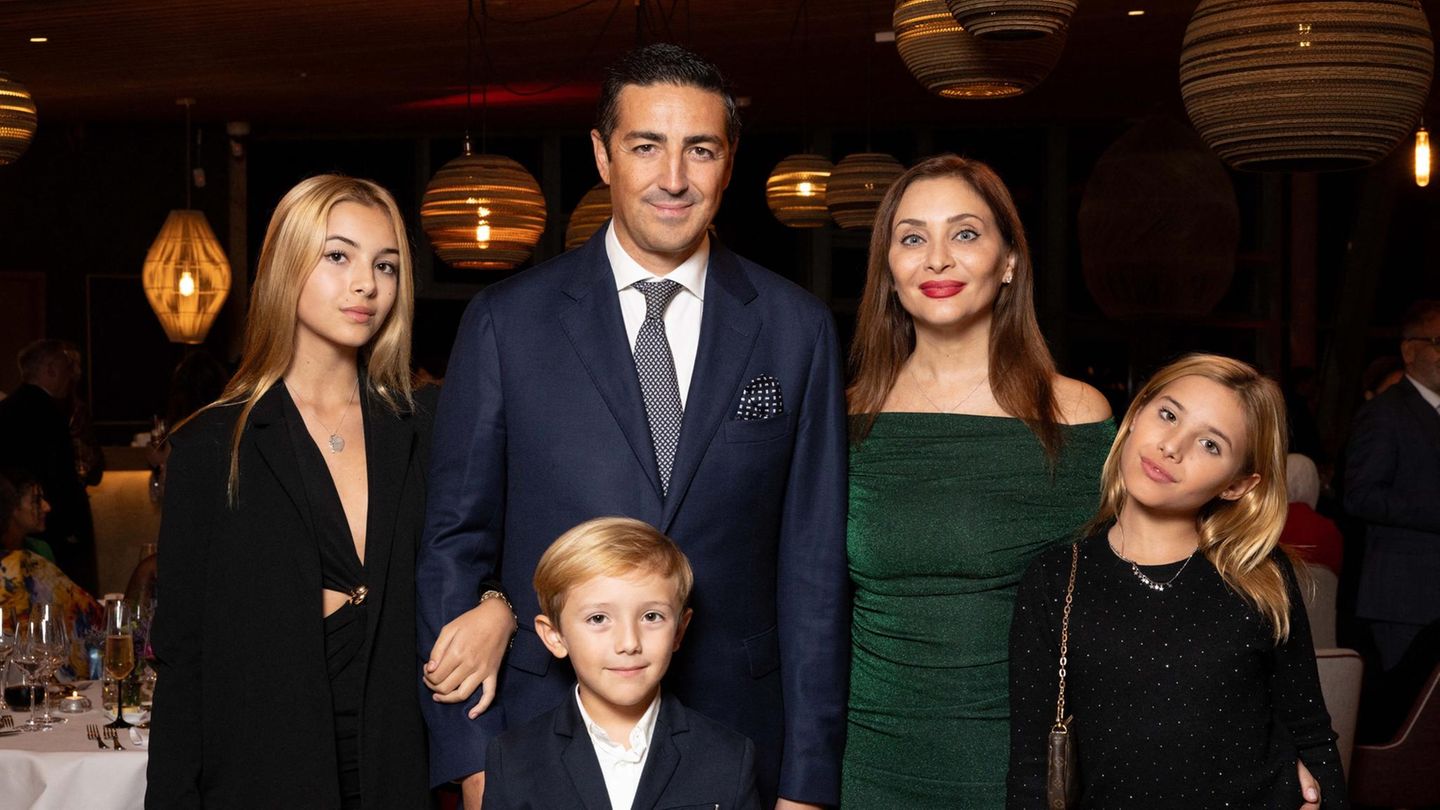 Edouard-de-Ligne-de-la-Tr-moille-Belgiens-unbekannter-Prinz-zeigt-sich-mit-seiner-Familie