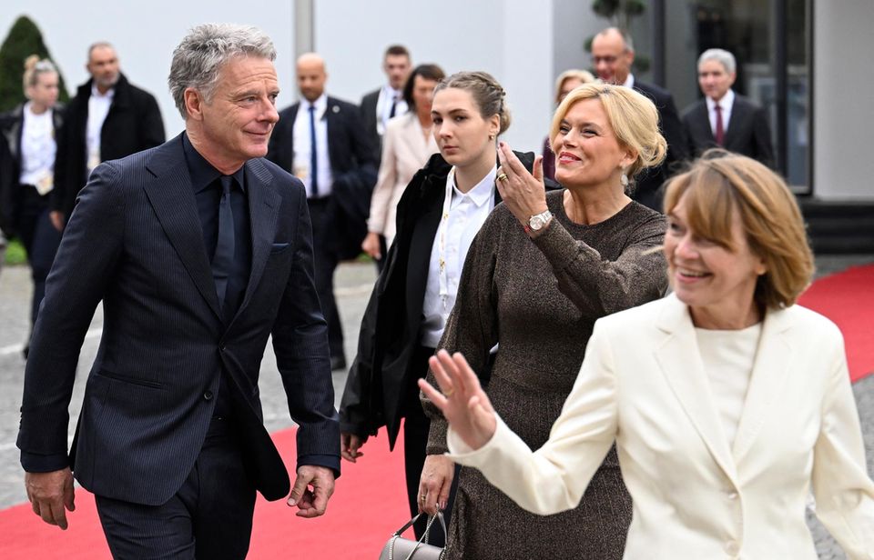 Julia Klöckner + Jörg Pilawa: Paar feiert öffentliches Debüt | GALA.de