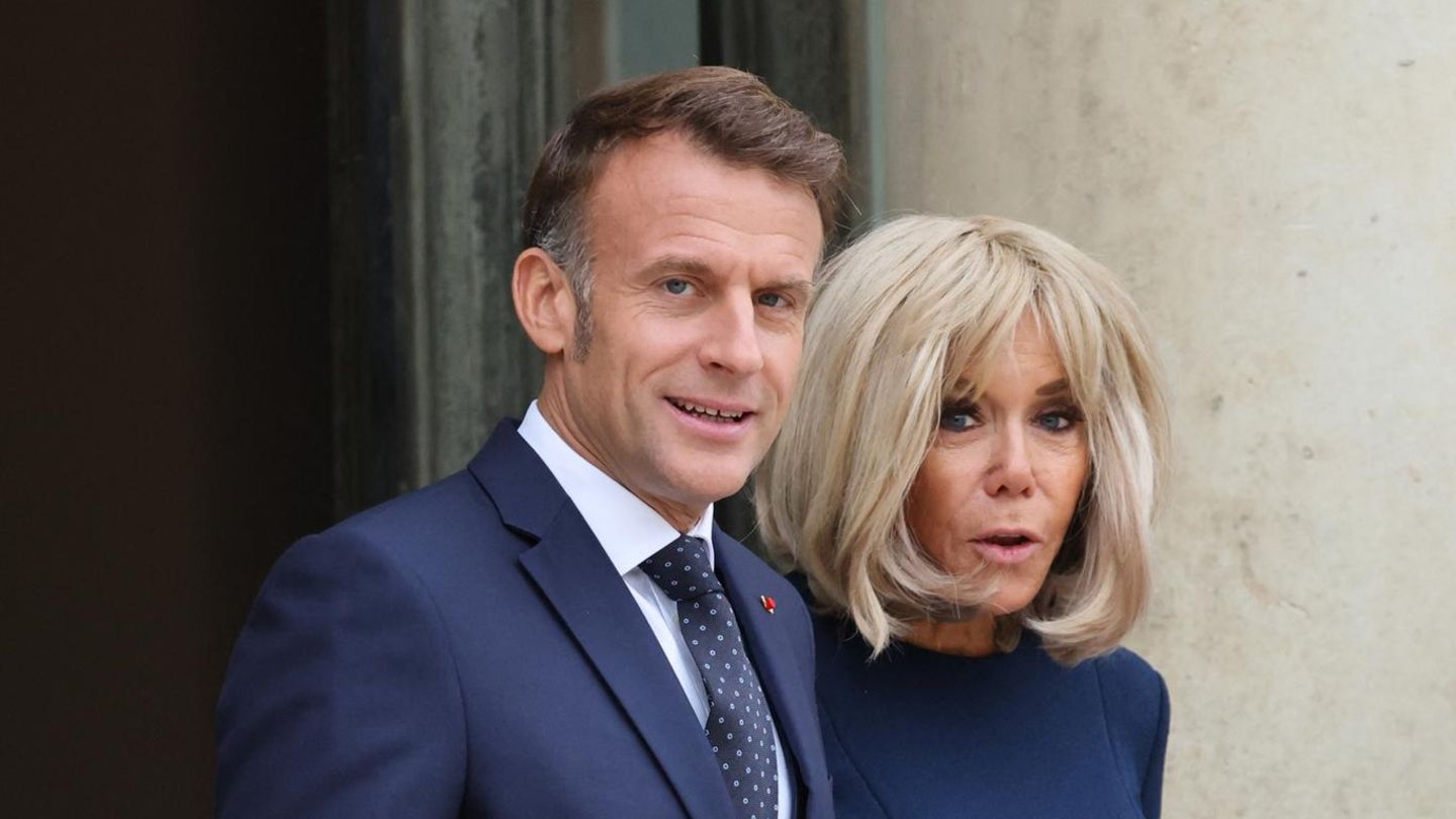 Fashion-Looks-Brigitte-Macrons-Partnerlook-mit-Emmanuel