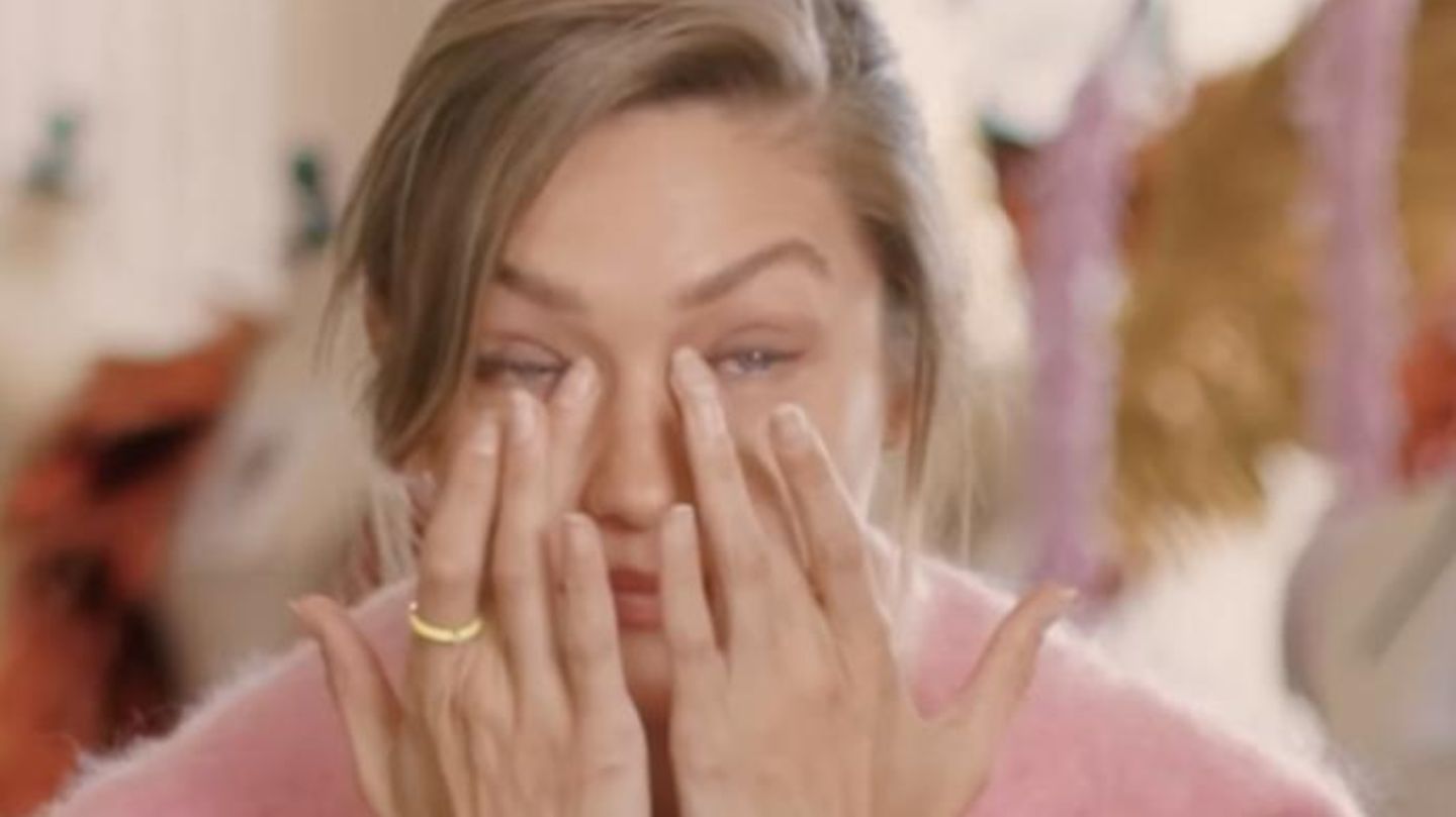 Gigi-Hadid-Gigi-Hadid-wird-emotional-wegen-traurigen-Erinnerungen-an-erste-Victoria-s-Secret-Show