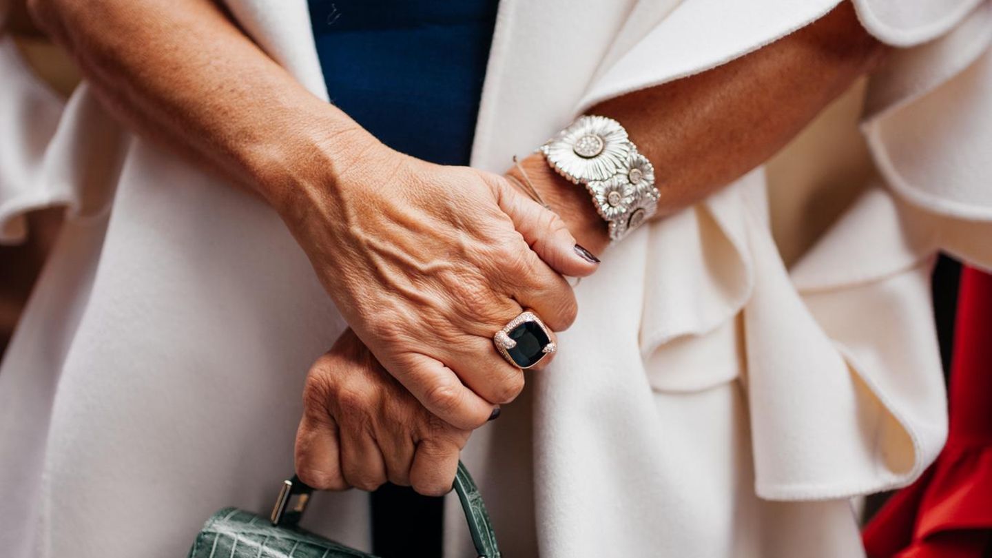 Schenken-lassen-oder-selber-kaufen-Juwelier-verr-t-Darum-sind-Schmuckst-cke-die-neuen-Luxustaschen