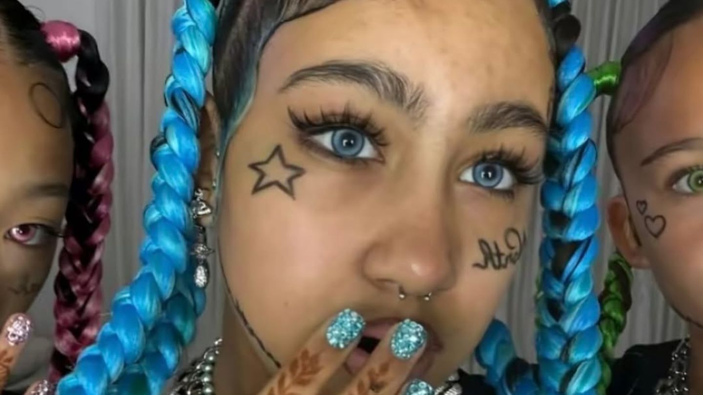 modische-minis-sie-schockt-ihre-fans-mit-gesichtstattoos